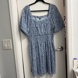 Old Navy Paisley Light Cornflower Blue Floral Puff Sleeve Smocked Waist Dress